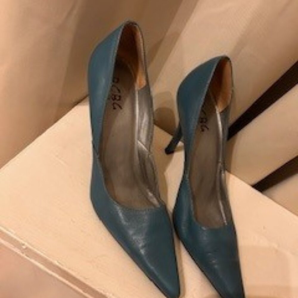 BCBG Vintage Blue Pump